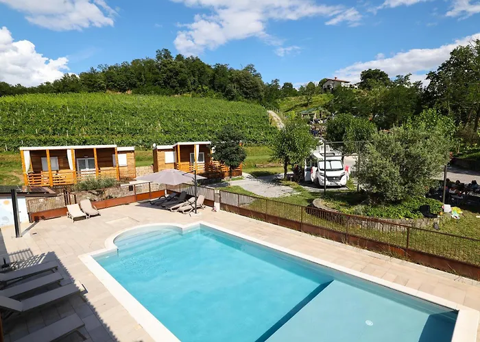 Saxida Wine & Pitches